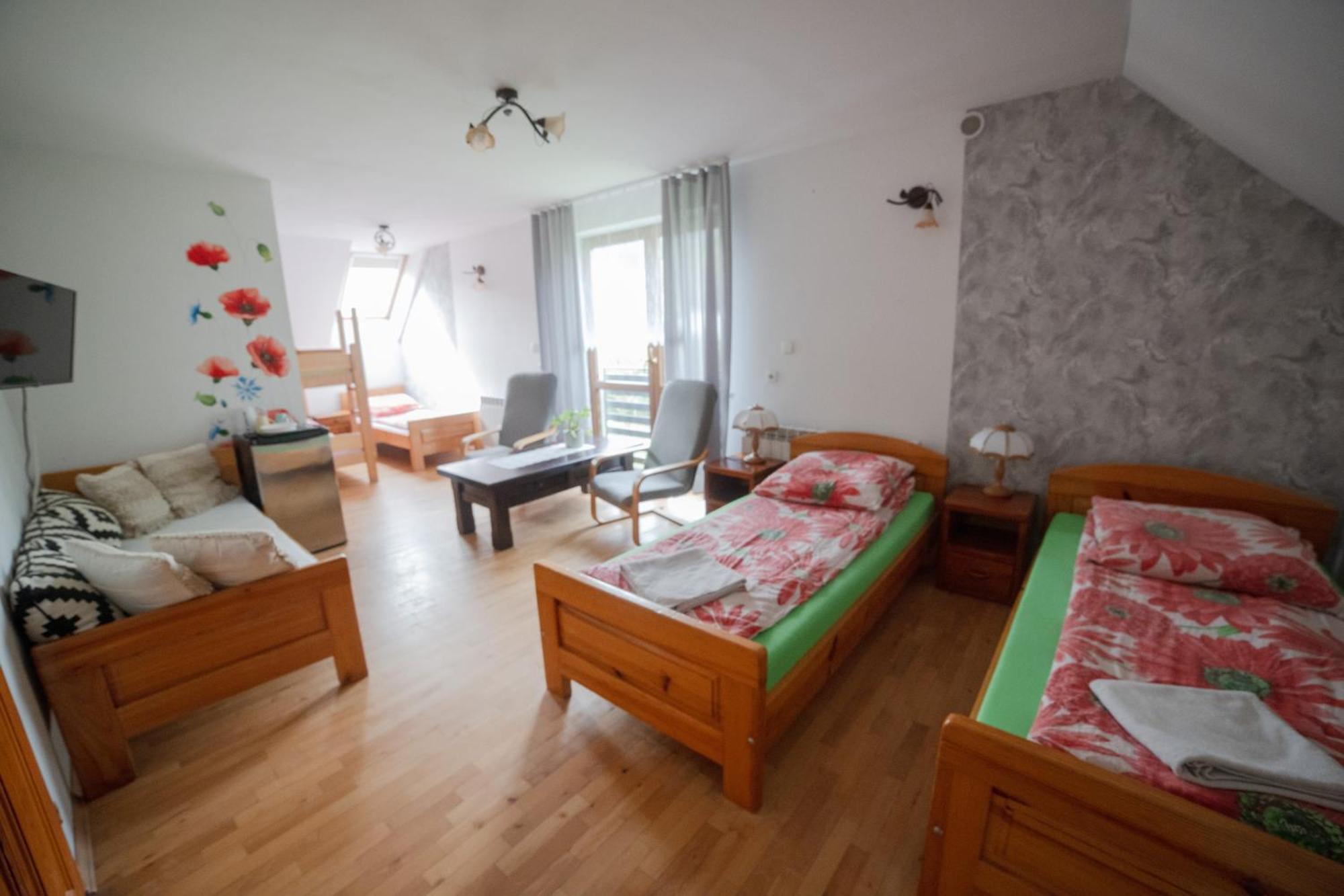 Villa Wisniowy Gaj à Ujanowice Extérieur photo